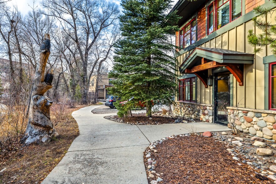 More Photos Of 505 Anglers Dr, Steamboat Springs Medical For Sale