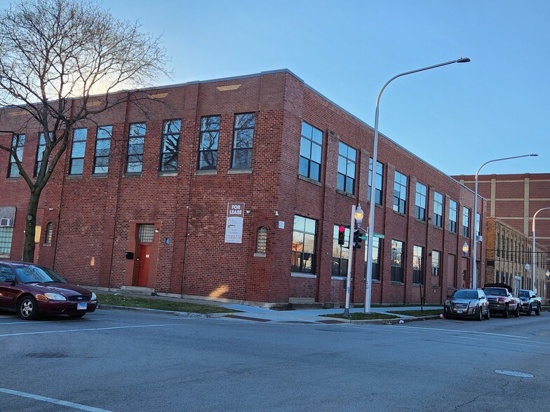 Primary Photo Of 424 N Oakley Blvd, Chicago Manufacturing For Lease