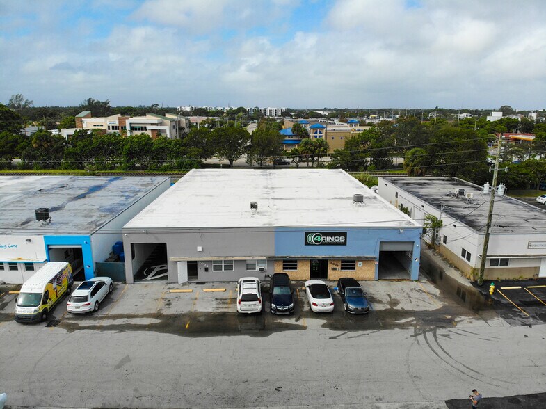 More Photos Of 3031-3035 NE 12th Ter, Oakland Park Warehouse For Sale