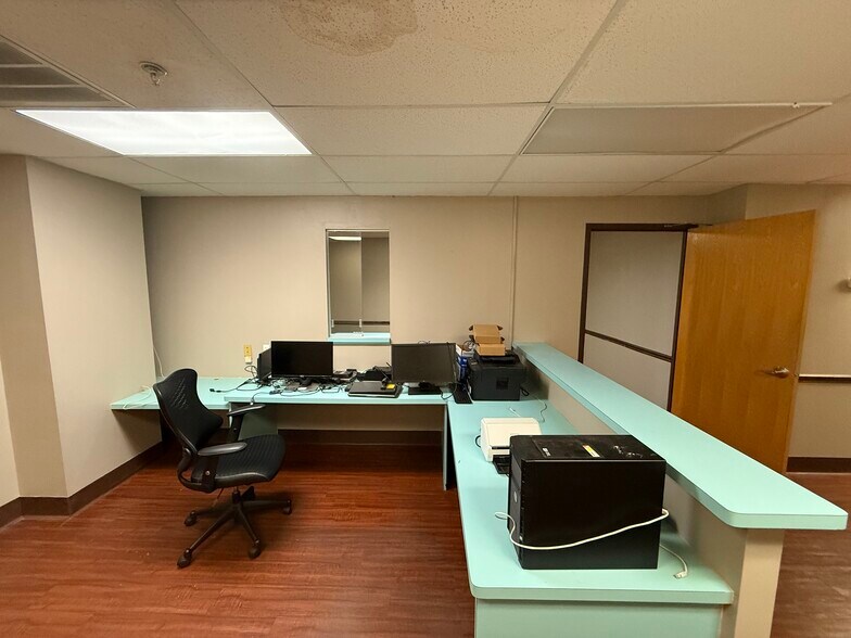 More Photos Of 14100 Fivay Rd, Hudson Medical For Sale