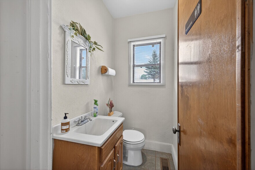 More Photos Of 301 State Ave, Alamosa Storefront Retail Office For Sale