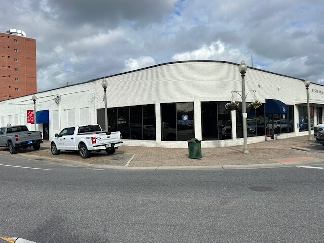 More Photos Of 230 Courthouse Sq, Bay Minette Office For Lease