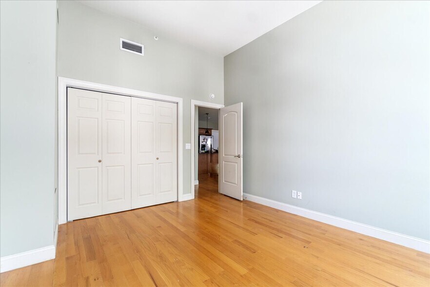 More Photos Of 260 A Washington Ave, Albany Apartments For Sale