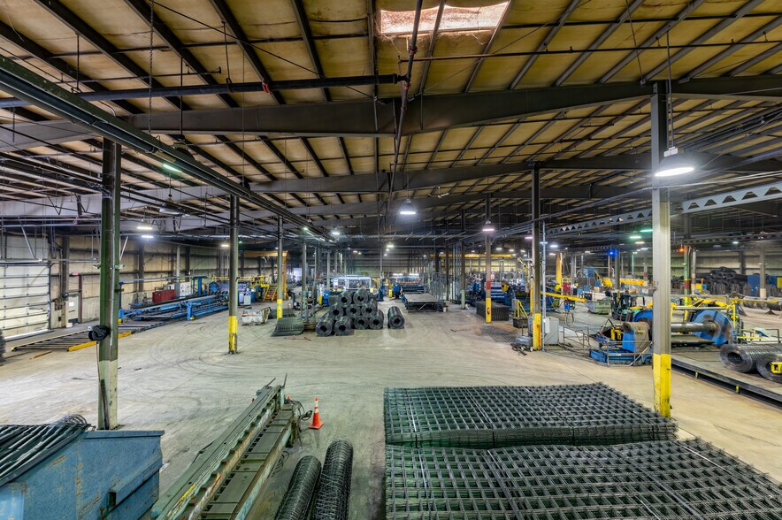 More Photos Of 714 Braddock View Dr, Mount Braddock Warehouse For Lease