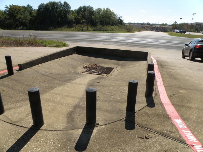 More Photos Of 3315 S Loop 256, Palestine Land For Sale