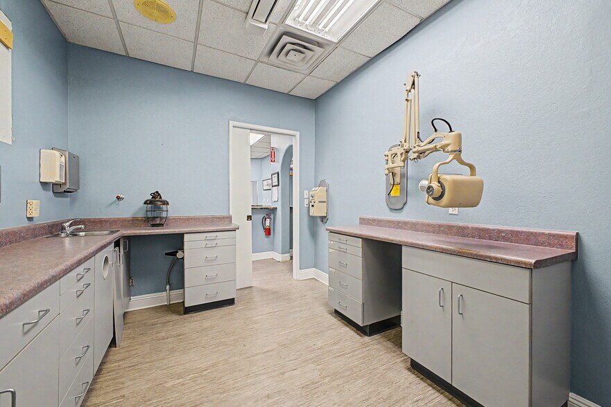 More Photos Of 4491 W Northern Ave, Glendale Medical For Lease