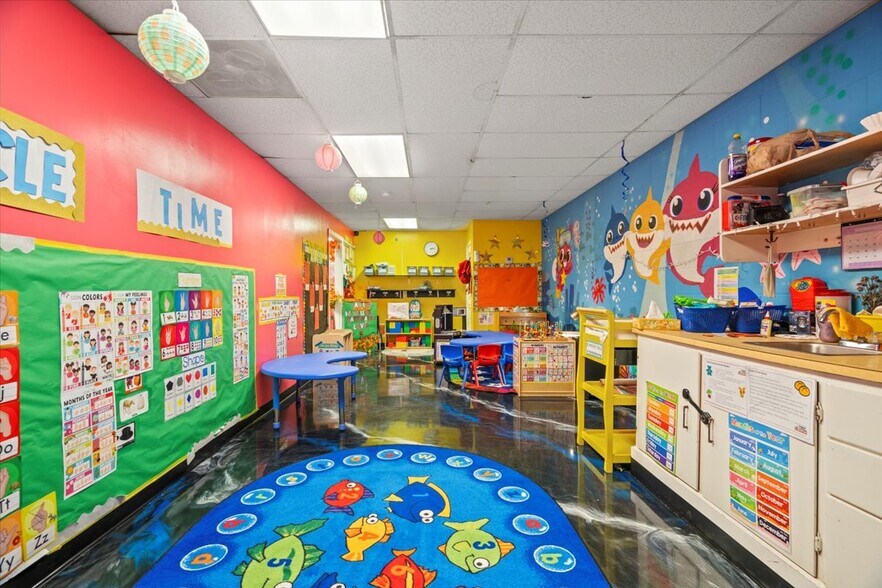 More Photos Of 1718 S Beltline Blvd, Columbia Daycare Center For Sale