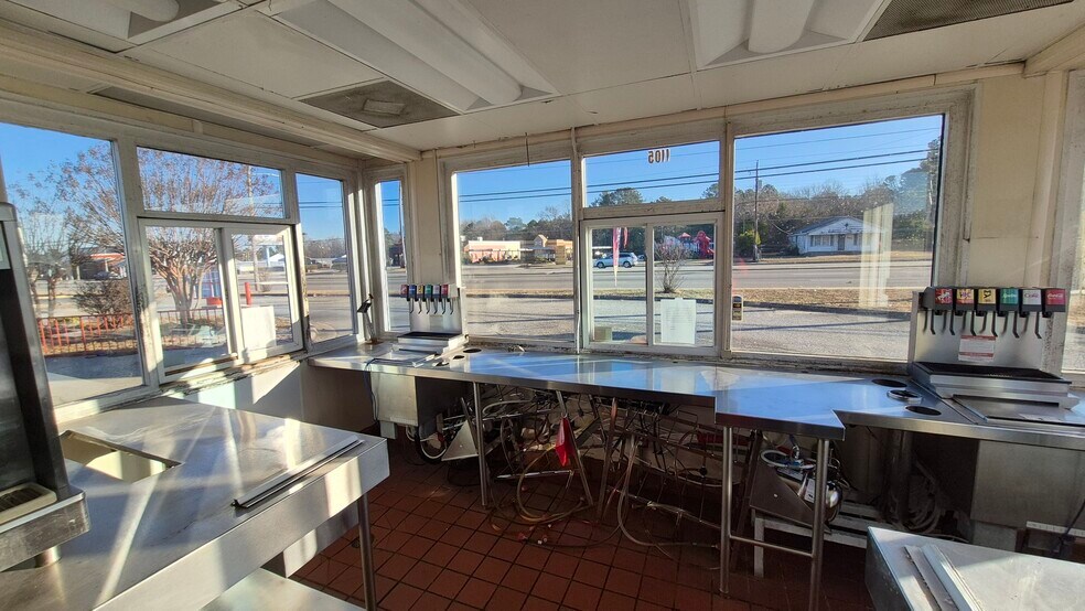 More Photos Of 1105 N Bragg Blvd, Spring Lake Fast Food For Sale