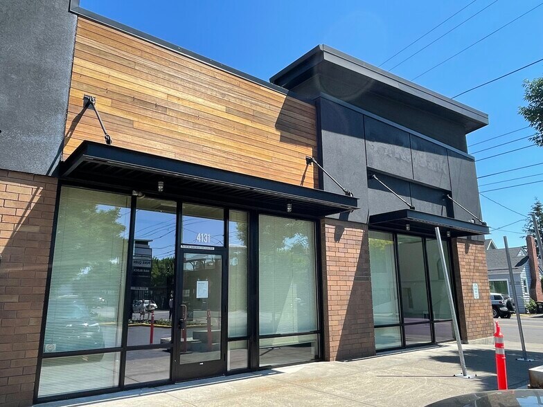 More Photos Of 4111-4163 SE Hawthorne Blvd, Portland Unknown For Lease