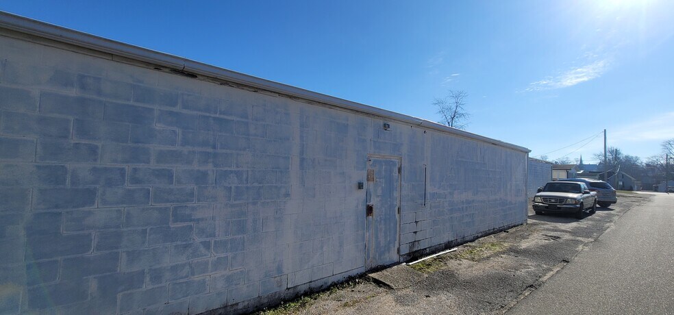 More Photos Of 524 5th St, Rockport Storefront Retail Office For Sale