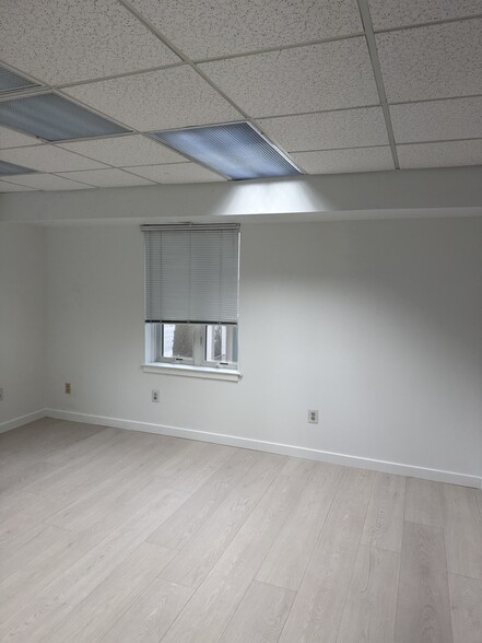 More Photos Of 183-185 W Lancaster Ave, Paoli Storefront Retail Office For Sale