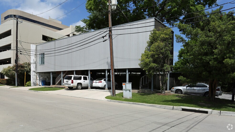 More Photos Of 4916 Kelvin Dr, Houston Freestanding For Lease