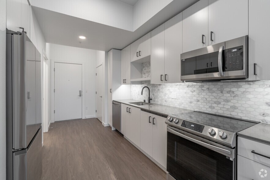 More Photos Of 17620 NE 69th Ct, Redmond Apartments For Lease
