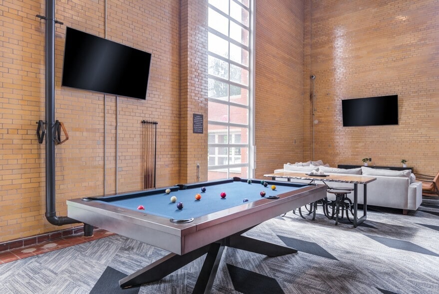 More Photos Of 1100 Richmond Hwy, Richmond Apartments For Sale