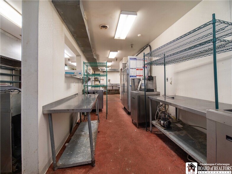 More Photos Of 188 S Erie St, Mayville Restaurant For Lease