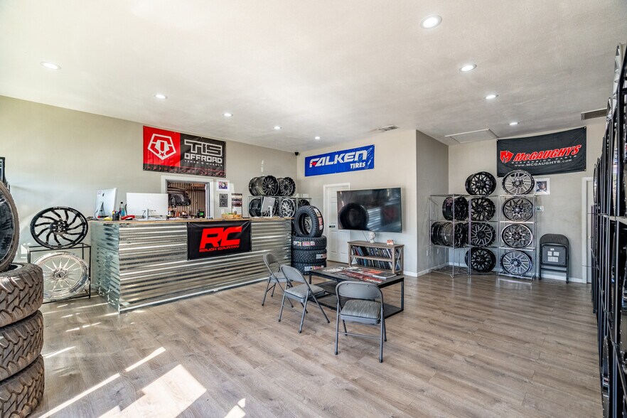 More Photos Of 1004 W Main St, Crowley Auto Repair For Sale