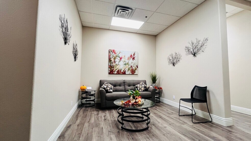 More Photos Of 15447 Anacapa Rd, Victorville Loft Creative Space For Sale