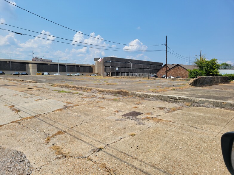 More Photos Of 618 B.B. King Boulevard, Memphis Land For Sale