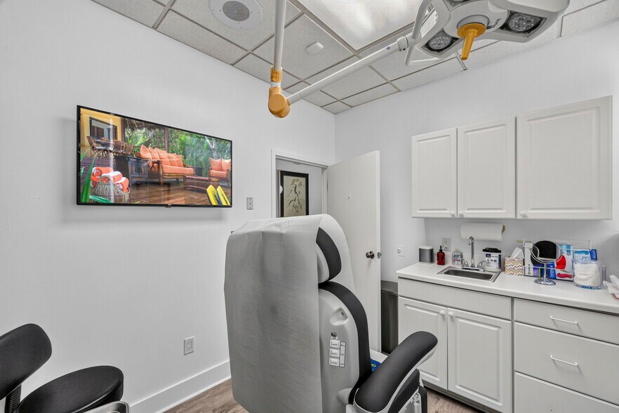 More Photos Of 89 Valley Rd, Montclair Medical For Sale