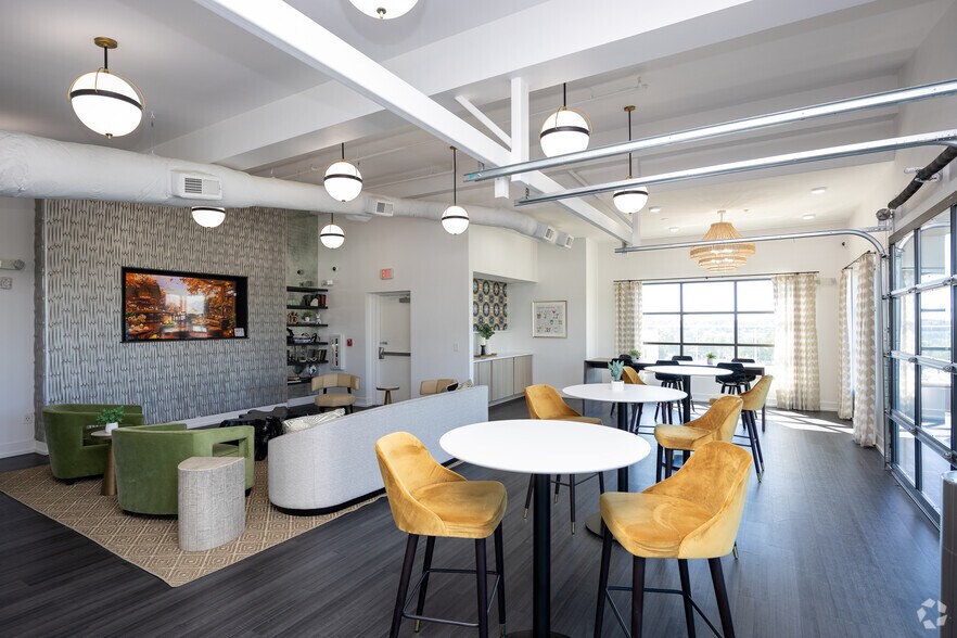 More Photos Of 6050 Roswell Rd NE, Sandy Springs Apartments For Lease