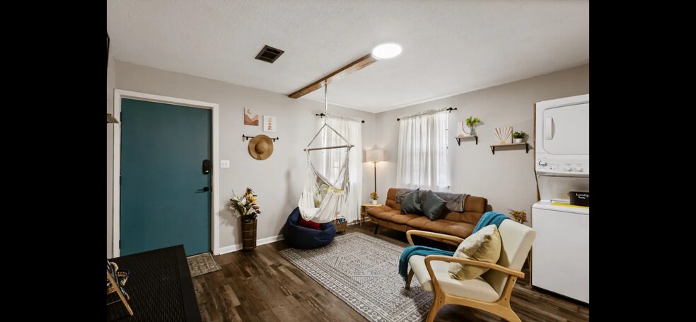 More Photos Of 2001 N 61st Ave, Pensacola Apartments For Sale