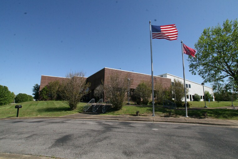 More Photos Of 260 Bennett Dr, Pulaski Warehouse For Lease