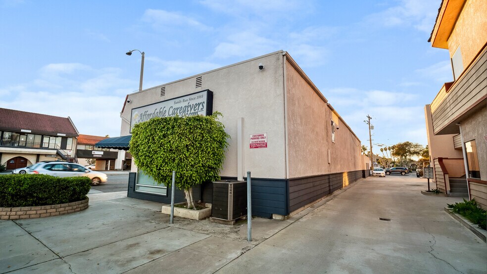 More Photos Of 3691-3699 Katella Ave, Los Alamitos Storefront For Lease