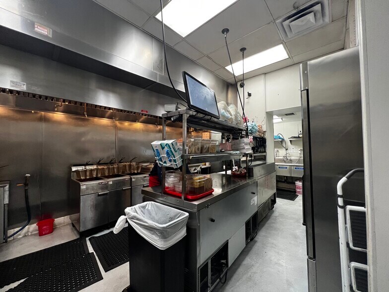 More Photos Of 119-131 Broadway, Santa Monica Office For Lease