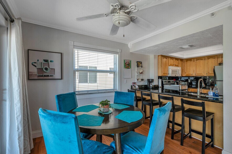 More Photos Of 1809 Gulf Blvd, Indian Rocks Beach Apartments For Sale