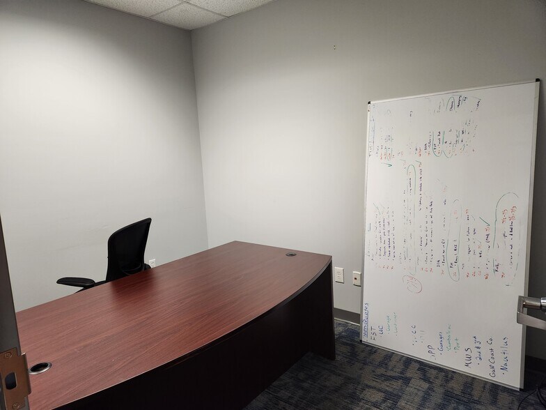 More Photos Of 1120 E Kennedy Blvd, Tampa Office For Sale