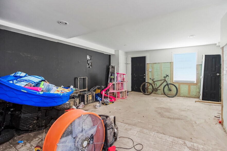 More Photos Of 1022 19th St, Kansas City Office Residential For Sale