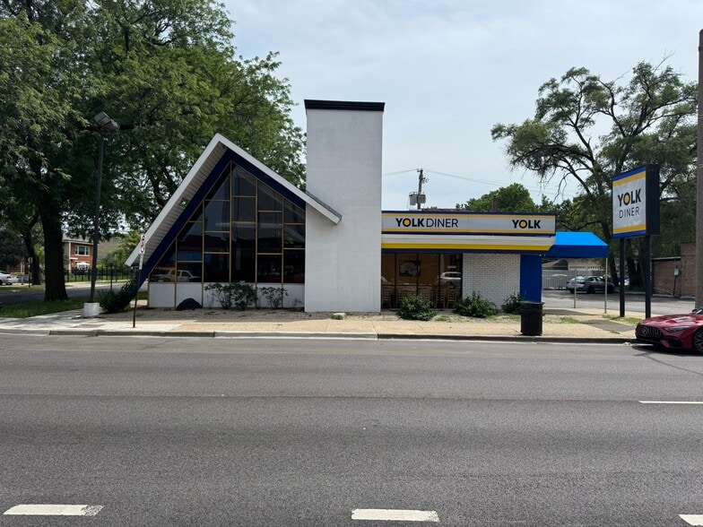 Primary Photo Of 7301 North Ave, River Forest Restaurant For Lease