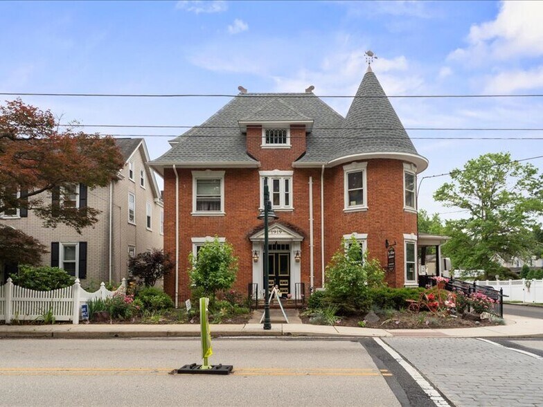 More Photos Of 1919 W Point Pike, Lansdale Freestanding For Sale