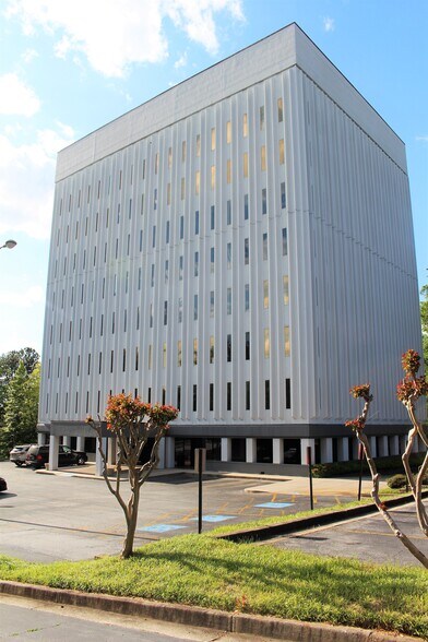 More Photos Of 3301 Buckeye Rd, Atlanta Office For Lease