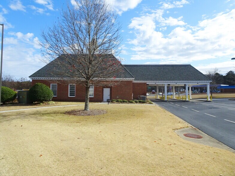 More Photos Of 10131 Carlin Ave, Covington Specialty For Sale