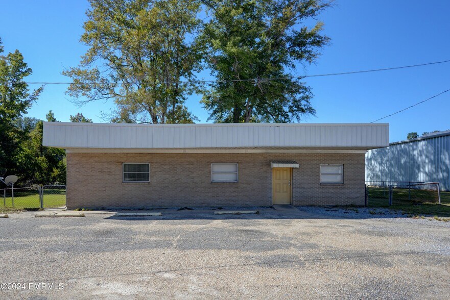 More Photos Of 100 Chestnut st, Pachuta Warehouse For Sale