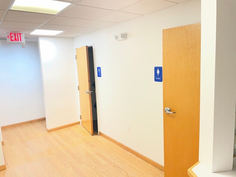 More Photos Of 1120-1140 NW 54th St, Fort Lauderdale Warehouse For Lease