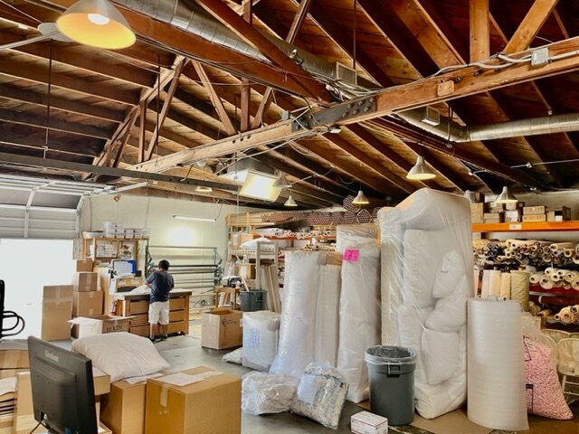 More Photos Of 5420 W 83rd St, Los Angeles Warehouse For Lease