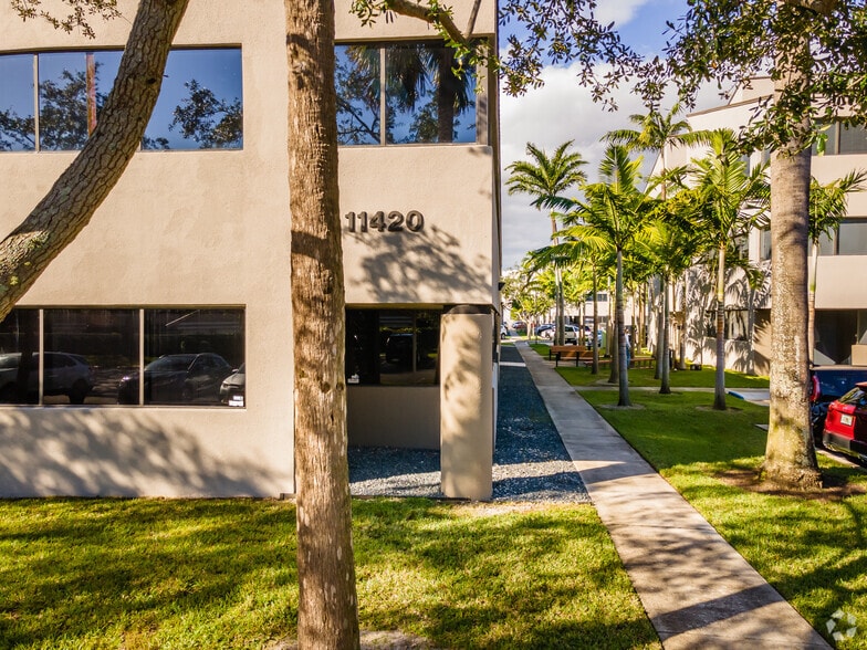 More Photos Of 11400-11440 N Kendall Dr, Miami Unknown For Lease