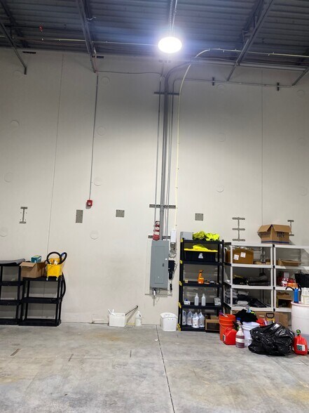 More Photos Of 130 S Main St, Marlboro Flex For Lease