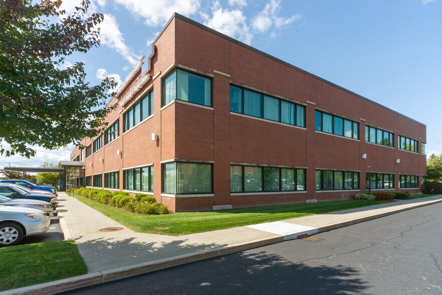 More Photos Of 15 Roche Brothers Way, North Easton Medical For Lease