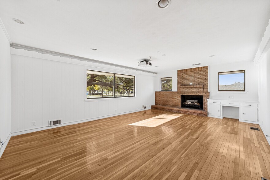 More Photos Of 7790 Main St, Frisco Office Residential For Sale