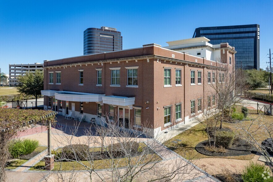 More Photos Of 16651 Ronan Rd, Houston Office For Sale