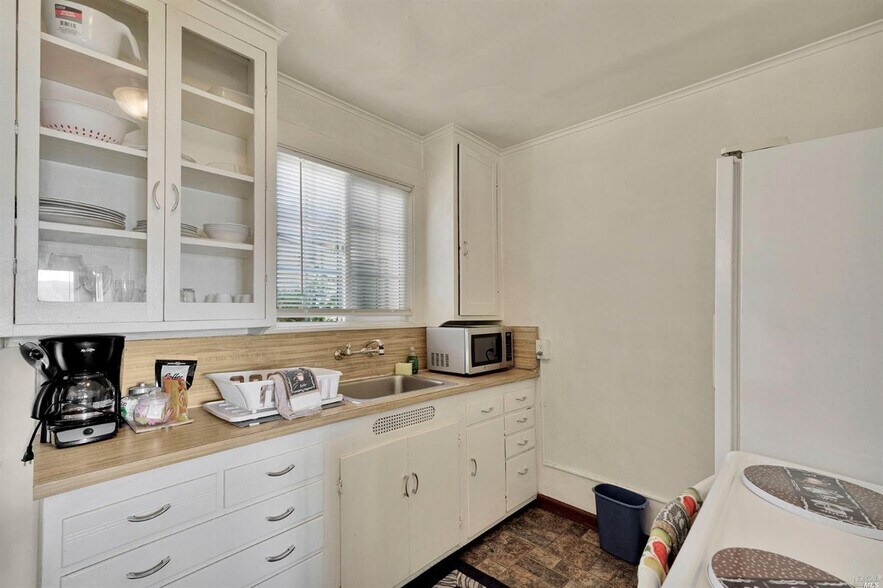 More Photos Of 14097 Lakeshore Dr, Clearlake Apartments For Sale