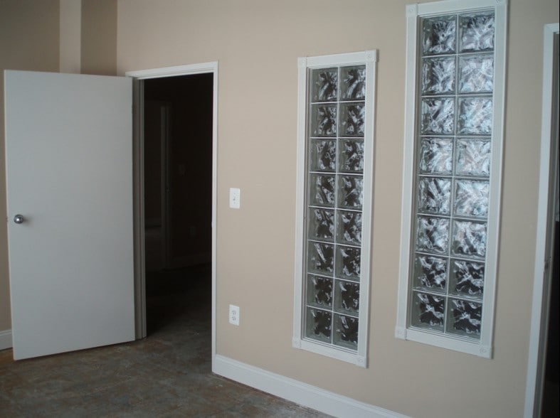 More Photos Of 8-10 South St, Baltimore Office For Lease