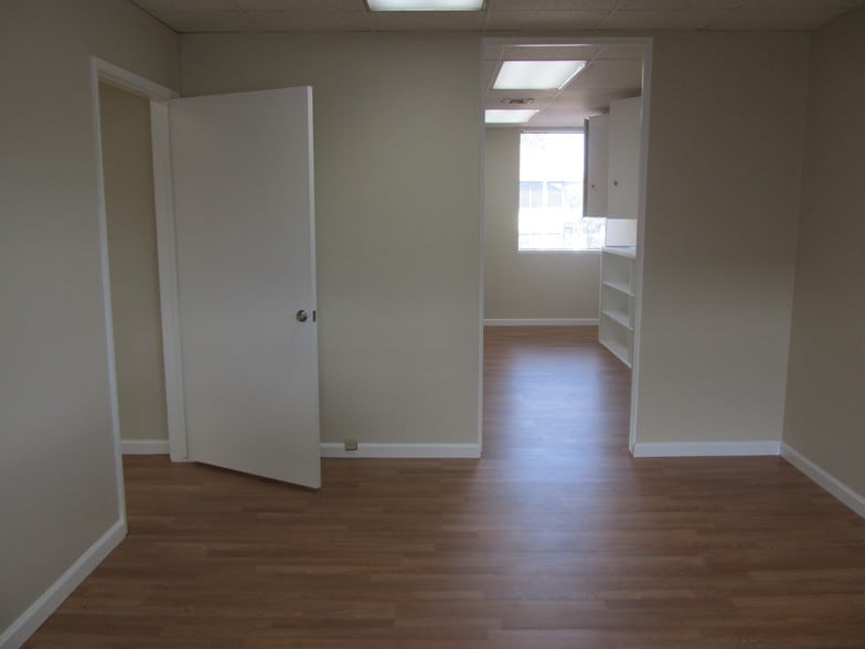 More Photos Of 1616 E 4th St, Santa Ana Office For Sale