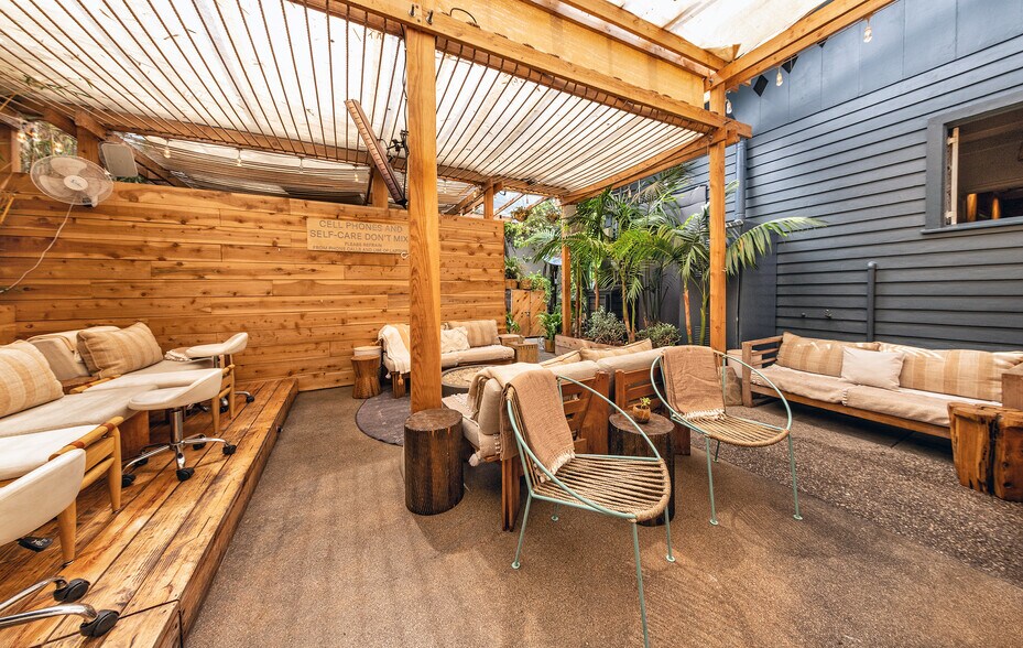 More Photos Of 1209 Abbot Kinney Blvd, Venice Office For Sale