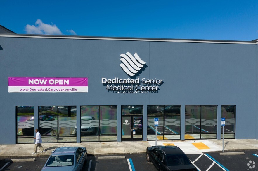 More Photos Of 9400 Arlington Expy, Jacksonville Unknown For Lease