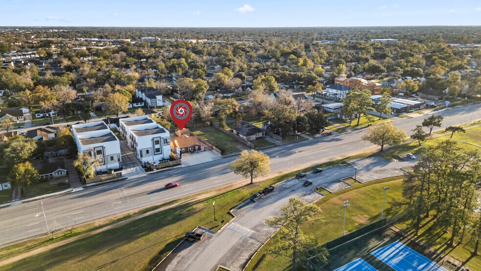 More Photos Of 4928 Old Spanish Trl, Houston Office For Sale