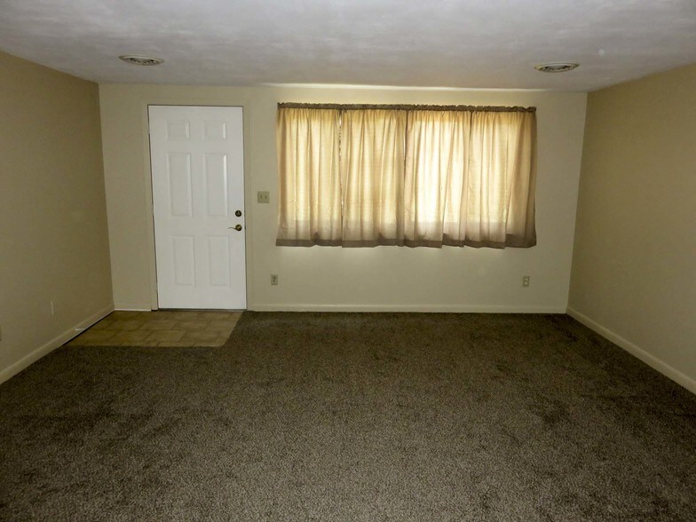 More Photos Of 310 Goose Creek Rd, Dandridge Office For Sale